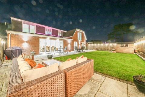 4 bedroom semi-detached house for sale, Garstang Road, Southport PR9