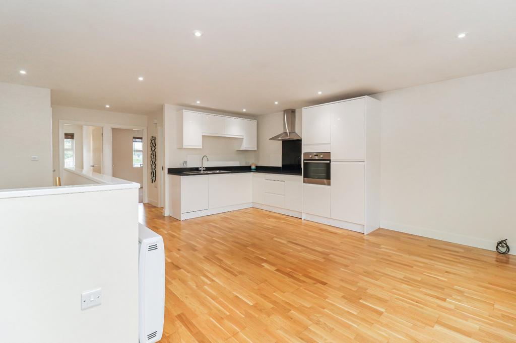 Addison Road, Chesham... 2 bed apartment for sale £290,000