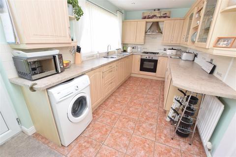 4 bedroom semi-detached house for sale, Greyfriars, Grimsby DN37