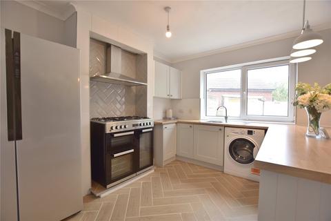 3 bedroom semi-detached house for sale, Queensthorpe Avenue, Bramley, Leeds, West Yorkshire