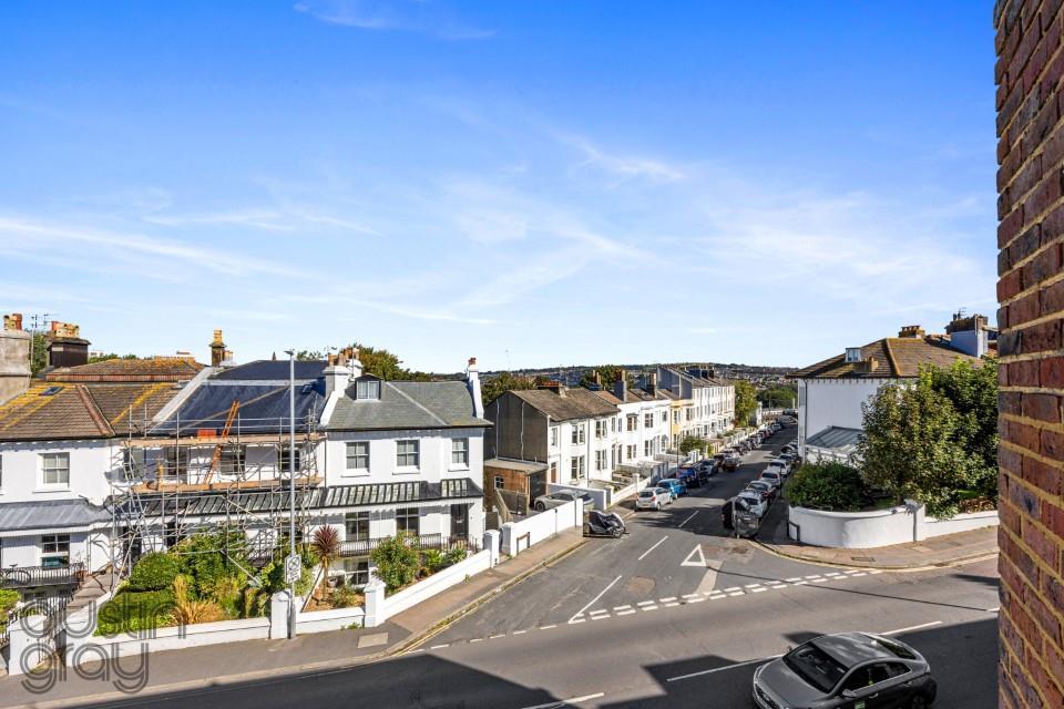 Buckingham Close 11-010.jpg