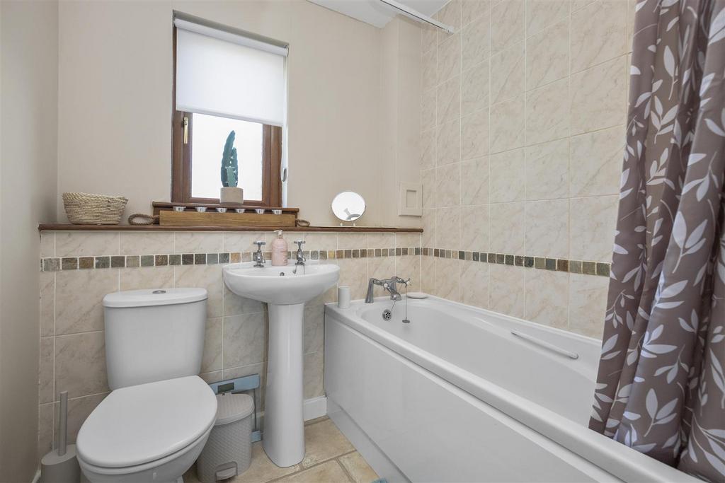 10 Bevan Place 18.jpg