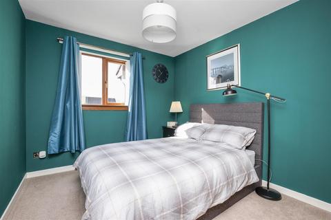10 Bevan Place, Rosyth, Dunfermline, KY11 2HR