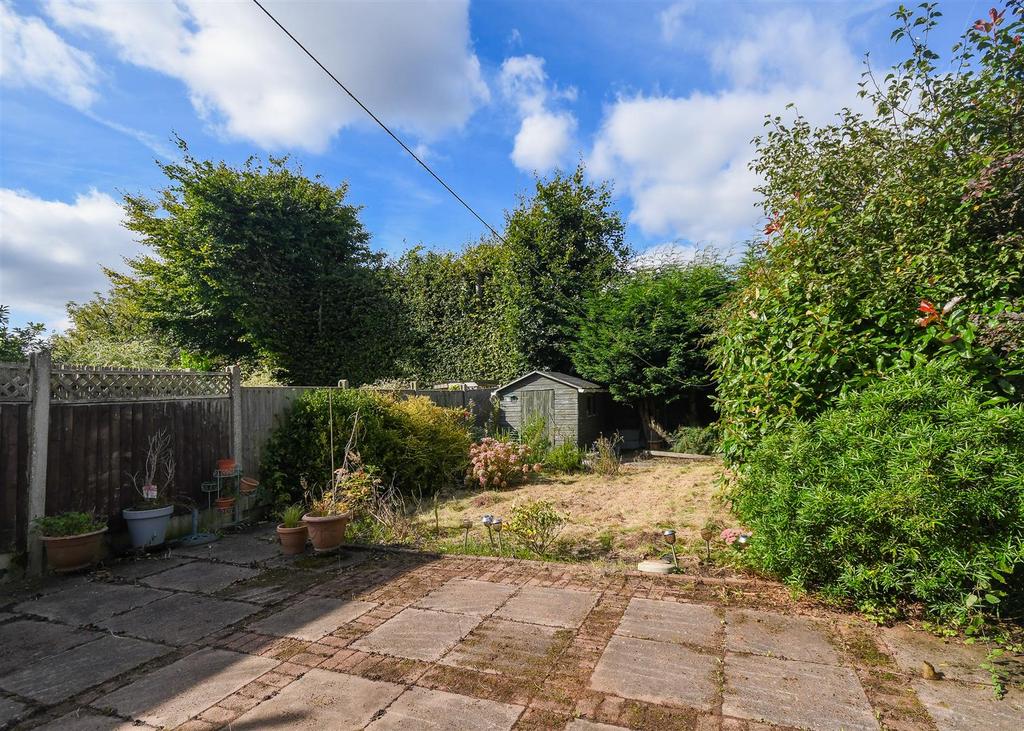 89 Station Road - Garden (2).jpg