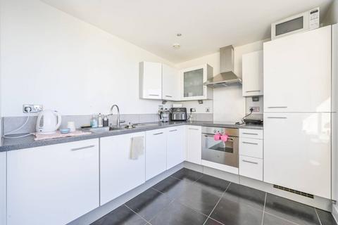 1 bedroom flat for sale, Western Gateway, Royal Docks, London, E16