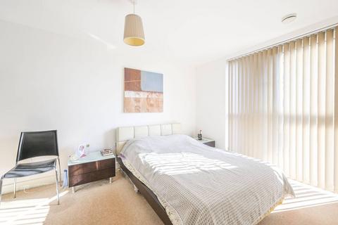 1 bedroom flat for sale, Western Gateway, Royal Docks, London, E16