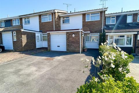 3 bedroom terraced house for sale, Rushleydale, Springfield, Chelmsford