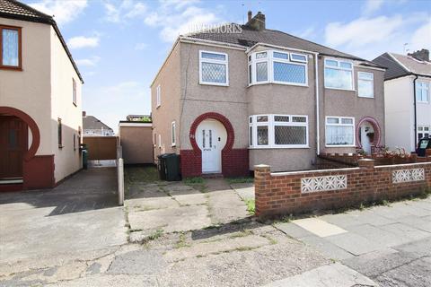 3 bedroom semi-detached house to rent, James Road, Dartford