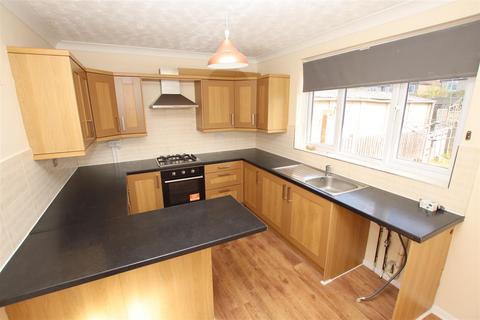 3 bedroom semi-detached house to rent, James Road, Dartford