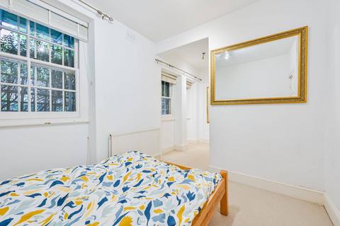 2 bedroom flat for sale, Highbury Crescent, Islington, London, N5