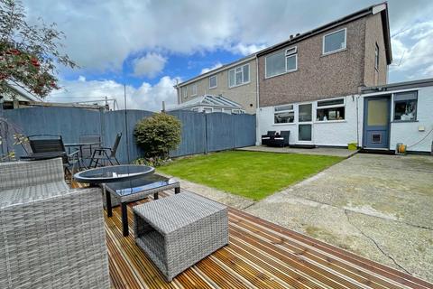 3 bedroom semi-detached house for sale, Cae Sarn, Groeslon, Caernarfon, LL54