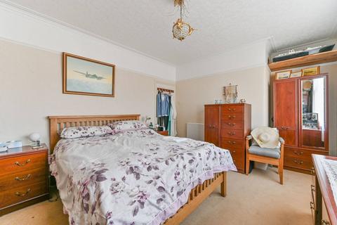 85 Beverstone Road, Thornton Heath, CR7 7LX