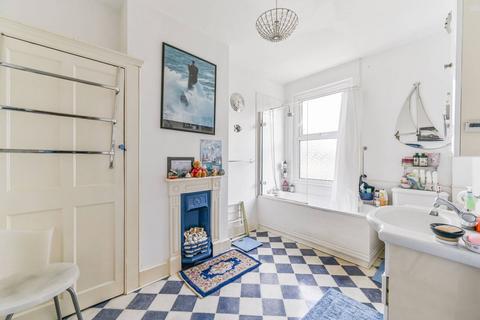 85 Beverstone Road, Thornton Heath, CR7 7LX