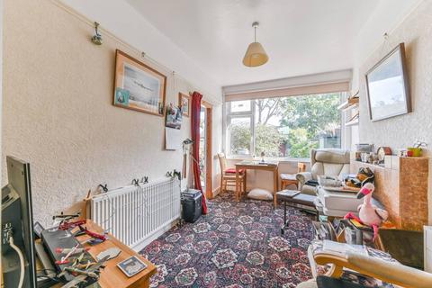 85 Beverstone Road, Thornton Heath, CR7 7LX