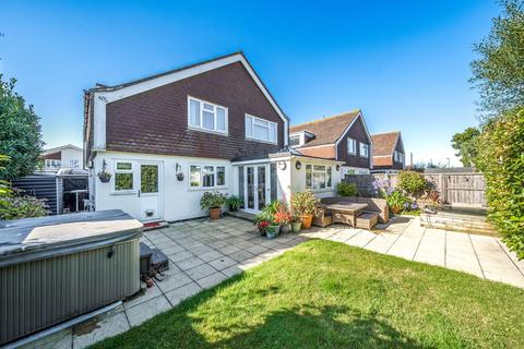 4 bedroom detached house for sale, Caledon Avenue, Felpham, PO22