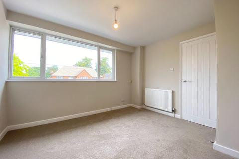 3 bedroom terraced house for sale, Rivermead Drive, Tiddington