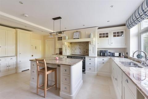 6 bedroom detached house for sale, Burdon Lane, Cheam