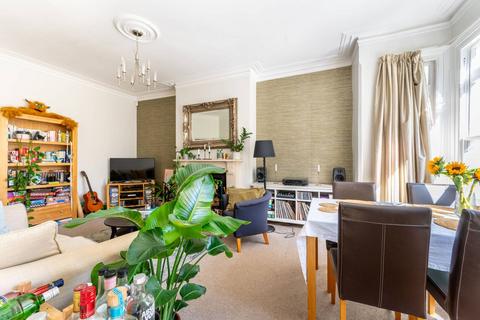 2 bedroom flat for sale, Blenheim Gardens, Willesden Green, London, NW2