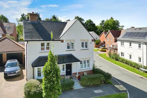 4 bedroom detached house for sale, Swords Drive, Berkshire RG45