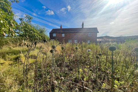 3 bedroom cottage for sale, Old Buckenham Road, Old Buckenham