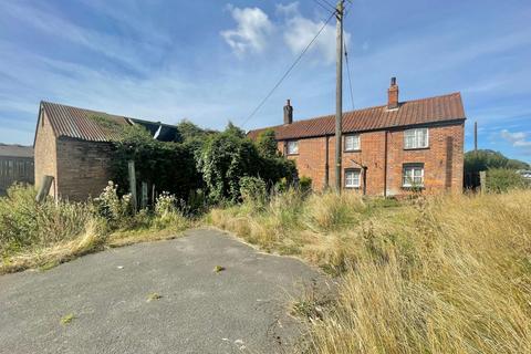 3 bedroom cottage for sale, Old Buckenham Road, Old Buckenham