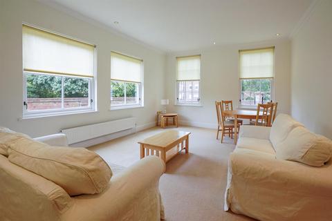 2 bedroom ground floor flat for sale, Olivers Lock, Payton Street, Stratford-Upon-Avon