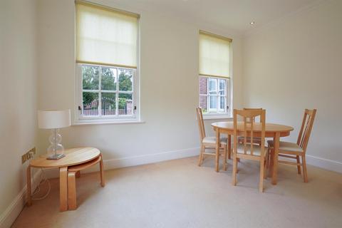 2 bedroom ground floor flat for sale, Olivers Lock, Payton Street, Stratford-Upon-Avon