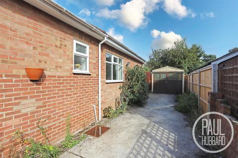 4 bedroom detached bungalow for sale, Princes Walk, Lowestoft, NR32