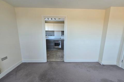 2 bedroom flat to rent, Sackville Road, Bexhill-on-Sea TN39