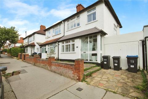 3 bedroom terraced house to rent, Lonsdale Road, London, SE25