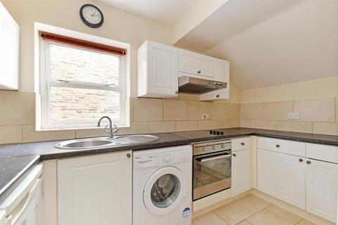 2 bedroom apartment to rent, Flat 9, 16 Victoria Court, Victoria Road, Sheffield, S10 2DL