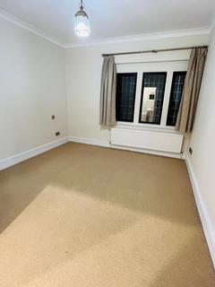 2 bedroom flat to rent, Frithwood Avenue, Northwood HA6