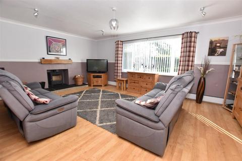 4 bedroom detached house for sale, Park Lane, Cottingham