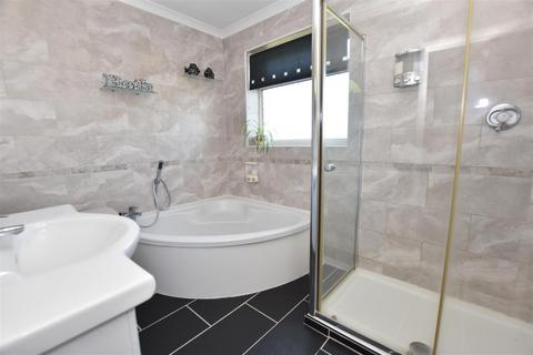 4 bedroom detached house for sale, Park Lane, Cottingham