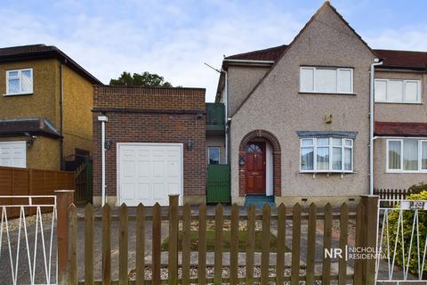 49 Compton Crescent, Chessington, KT9 2HD