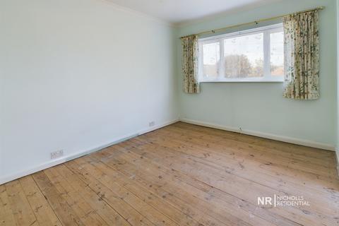 49 Compton Crescent, Chessington, KT9 2HD