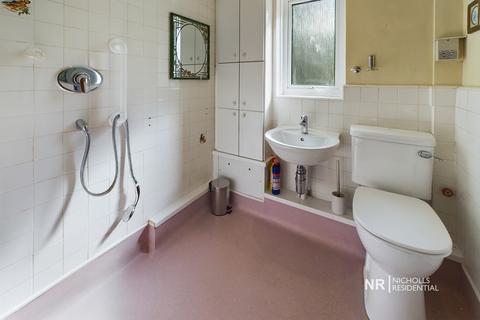 49 Compton Crescent, Chessington, KT9 2HD