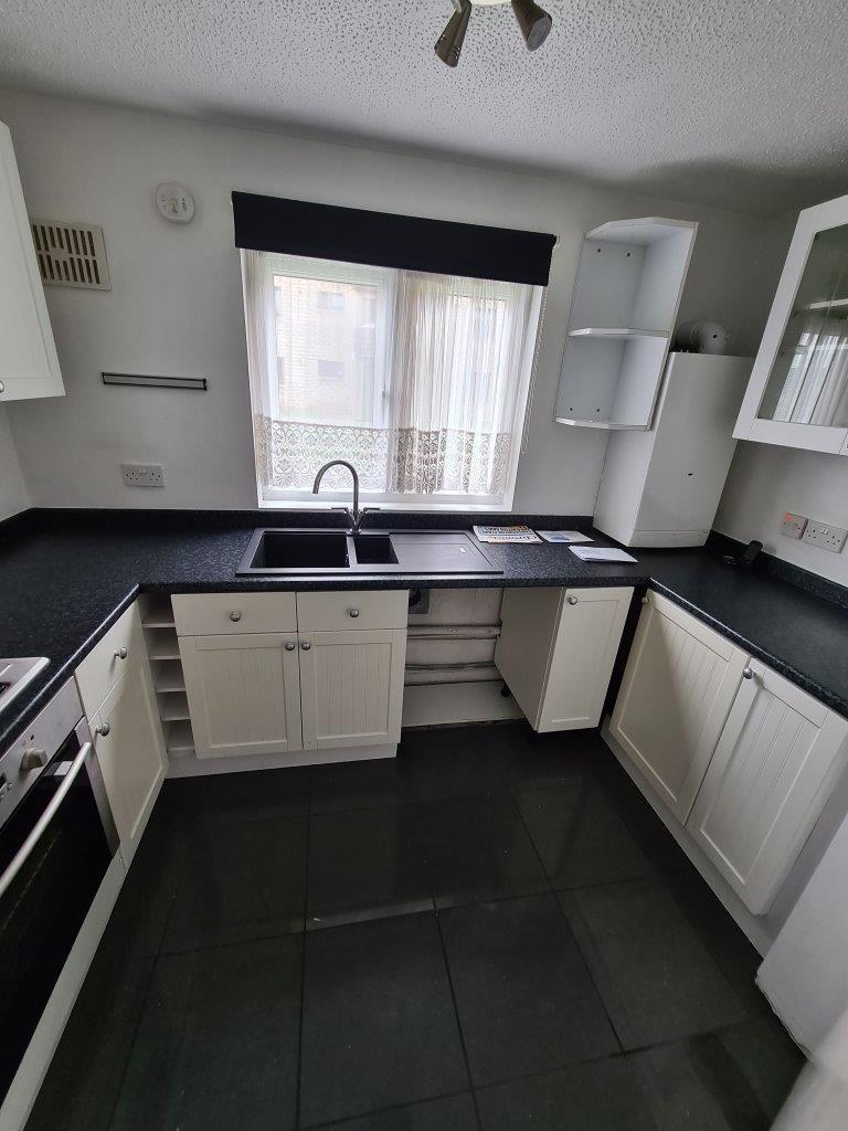 Church Court, Midsomer Norton, Radstock 2 bed flat to rent £825 pcm (£190 pw)