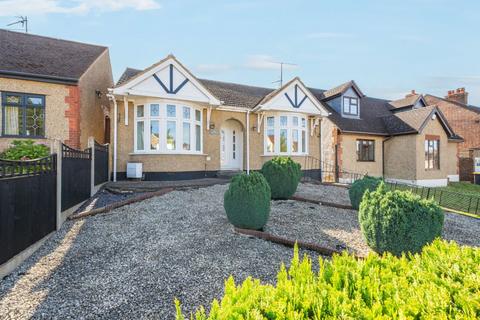 2 bedroom detached bungalow for sale, Bedford Road, Bedford