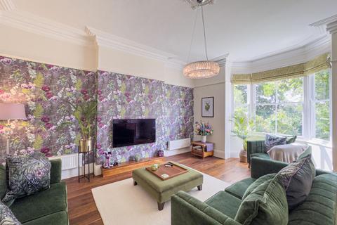 1 The Crescent, Thirsk, YO7 1DE