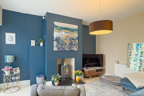 1 The Crescent, Thirsk, YO7 1DE