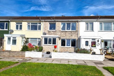 3 bedroom terraced house for sale, South View, Rhoose, Barry, The Vale Of Glamorgan. CF62 3EN