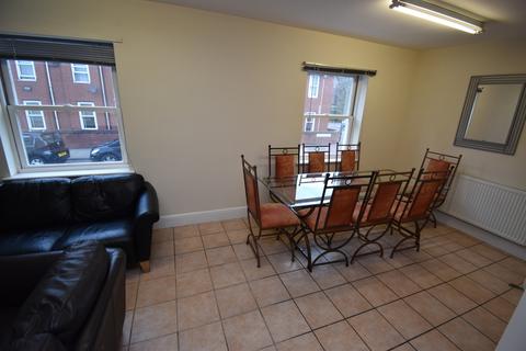 10 bedroom flat to rent, Chapel Cross, Chapel Street, Leamington Spa, Warwickshire, CV31