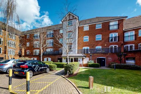 1 bedroom apartment to rent, Woodfield Road, Crawley RH10