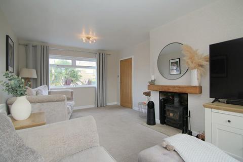 3 bedroom semi-detached house for sale, Acres Hall Avenue, Pudsey