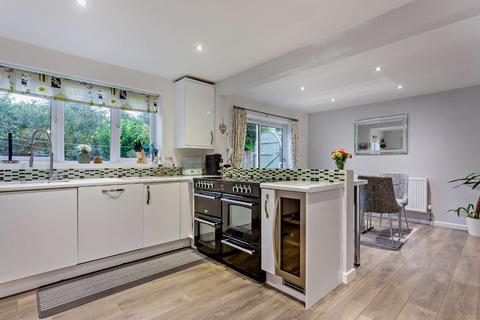 undefined, Perrinsfield, Lechlade, Gloucestershire, GL7