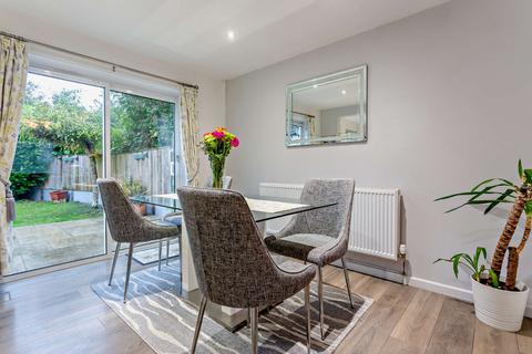undefined, Perrinsfield, Lechlade, Gloucestershire, GL7