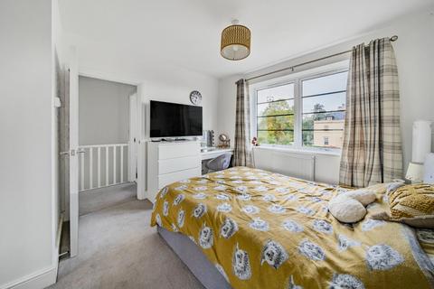 3 bedroom terraced house for sale, Beatrice Webb Lane, Standish GL10