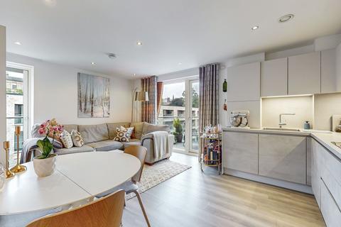 3/3, 7 Hamilton Gardens, Glasgow, G12 8BD