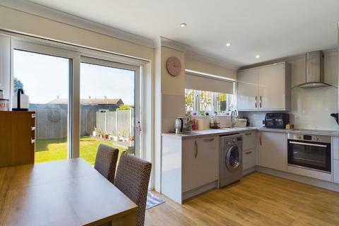 3 bedroom end of terrace house for sale, Cowdray Way, Hornchurch